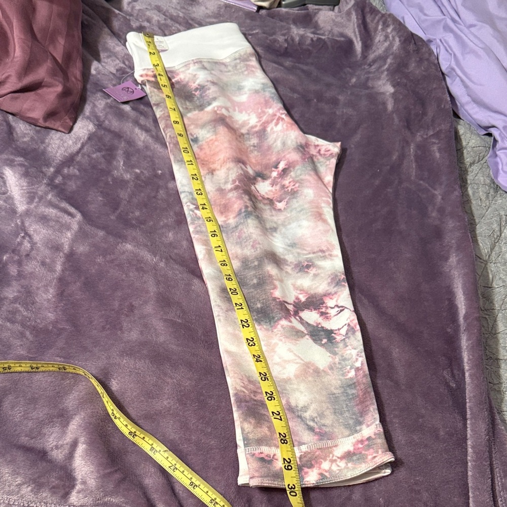 Ardene Pastel Pink, Cream & Gray Tie-Dye Capri Leggings NWT - Picture 13 of 16